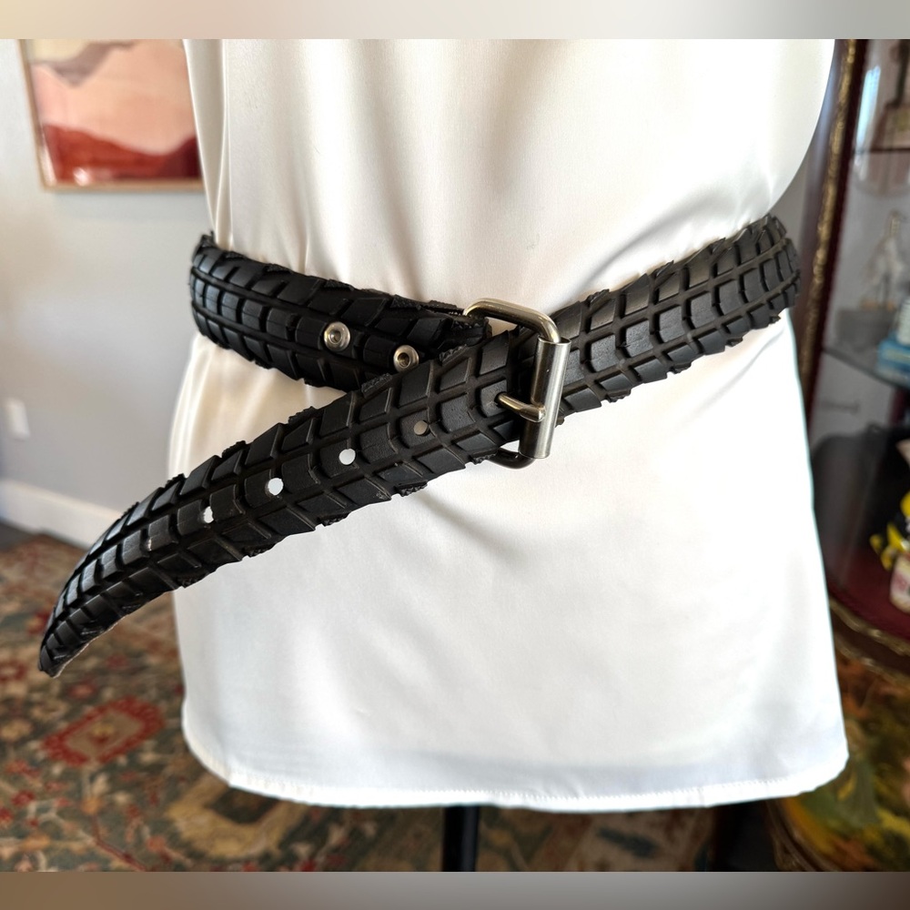 Vintage Tire Black Belt